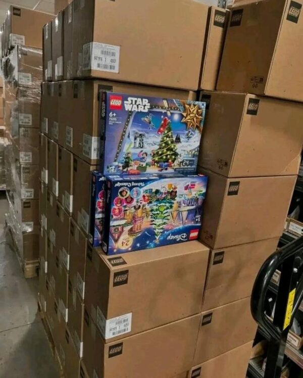Lego Star Wars Pallets for Sale - Image 3