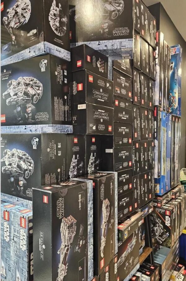 Lego Star Wars Pallets for Sale - Image 4